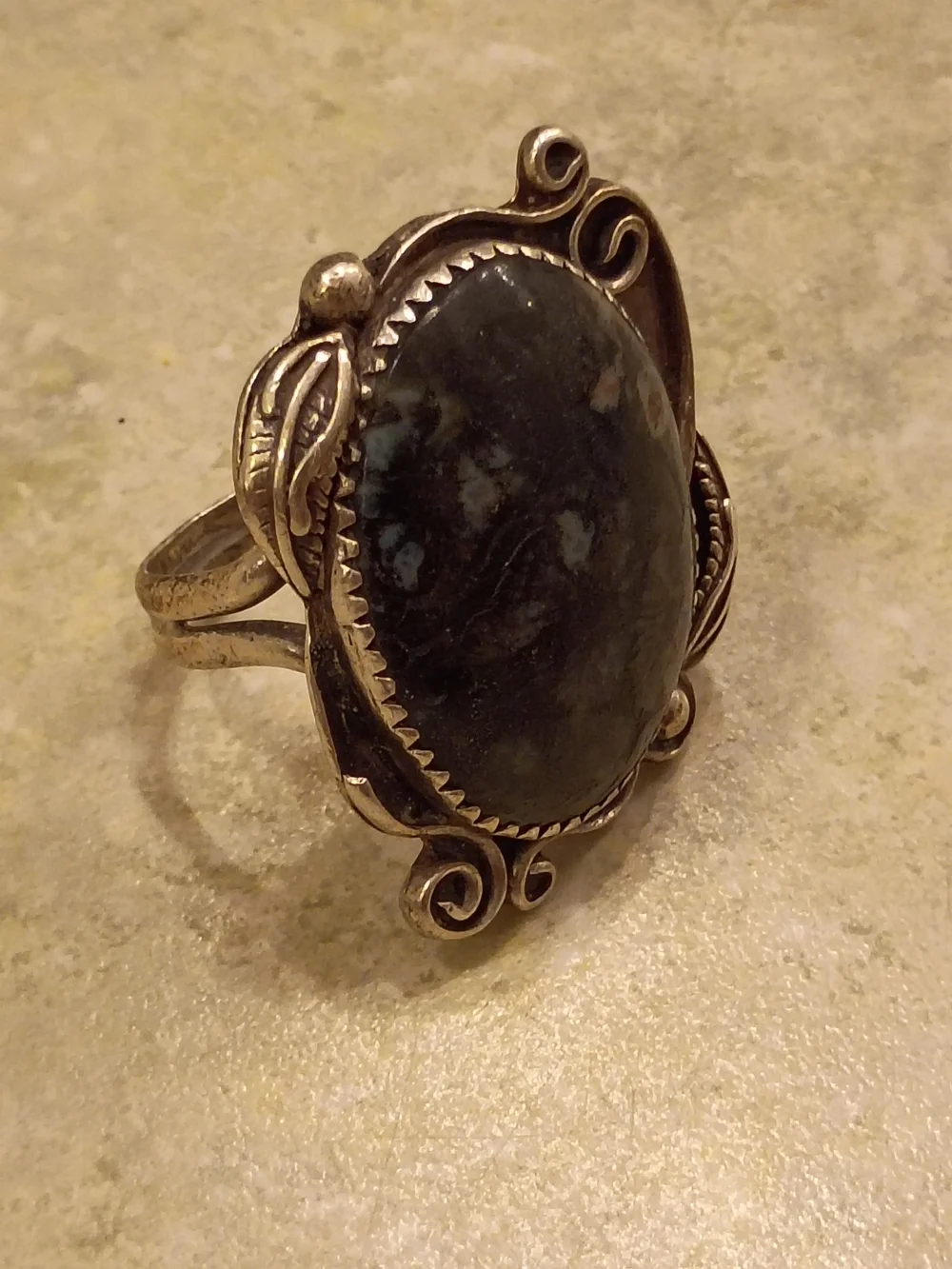 Vintage Native American Navajo Petrified Wood Sterling Silver Ring Size 7.5